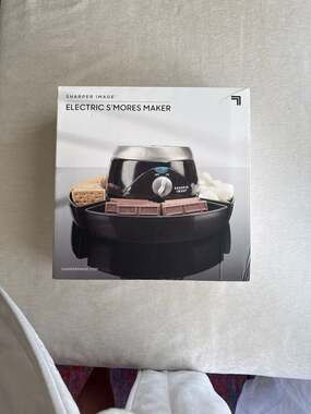 Sharper Image Electric S'mores Maker with Serving Tray and Roasting Forks